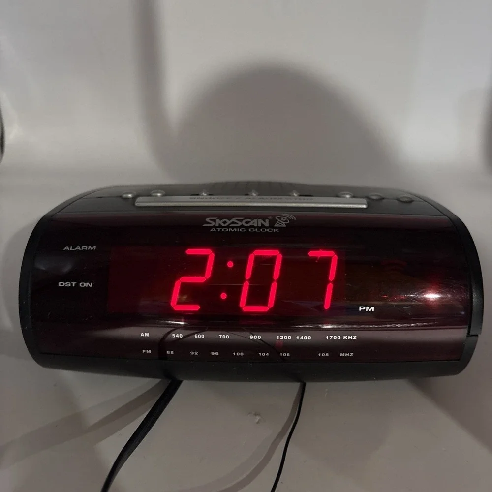 skyscan atomic clock 34101